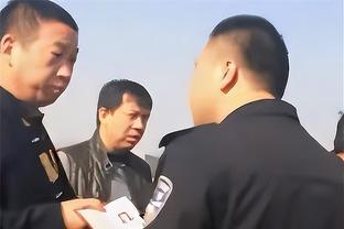 屡遭种族歧视，安东尼声援维尼修斯：兄弟，我们与你同在？